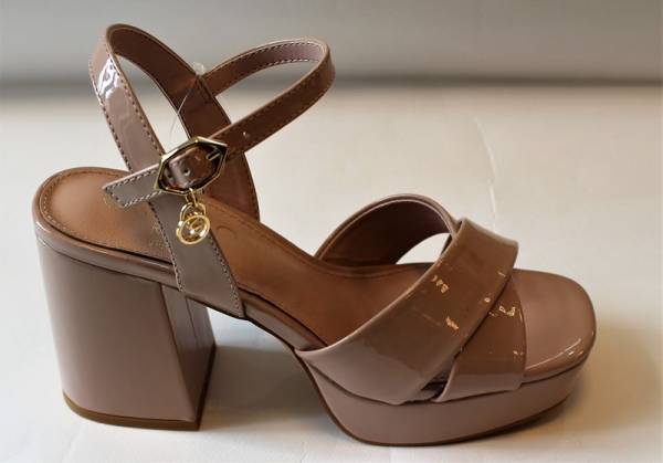 Gattinoni sandalo vernice t10